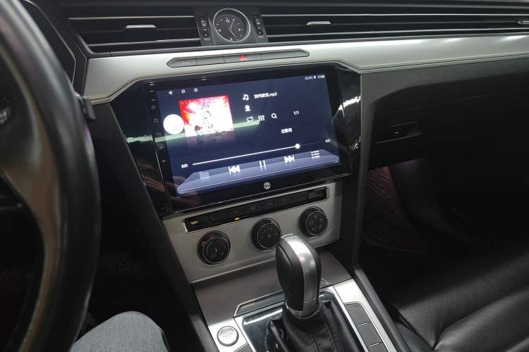 Used Volkswagen Magotan 2018 280TSI DSG Comfort Model Audio And AC Panel