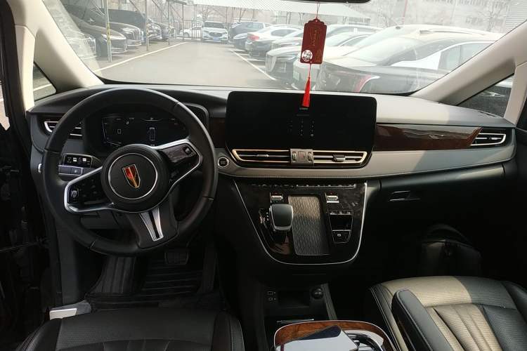 Used Hongqi HQ9 PHEV 2024 2.0T Four-Wheel Drive Luxury Edition Center Console