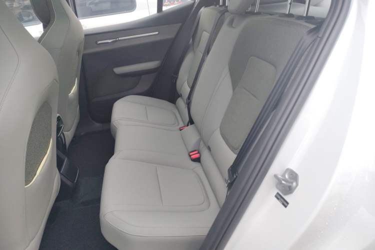 Used Volvo EX30 2025 Rear-Drive Long-Range Version Ultra
