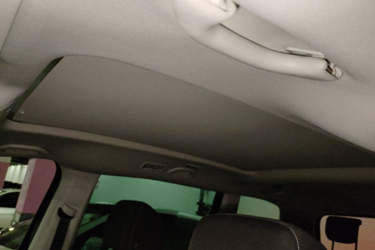 Used Volkswagen Sharan 2018 Revised Version 380TSI Comfort Edition 7-Seater
