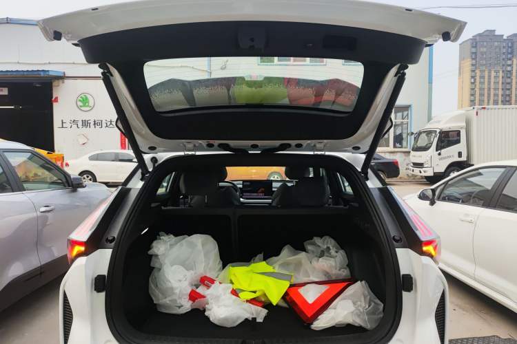 Used Geely Auto Emgrand X7 Sport 2026 Model 1.5TD Aspirational Trunk