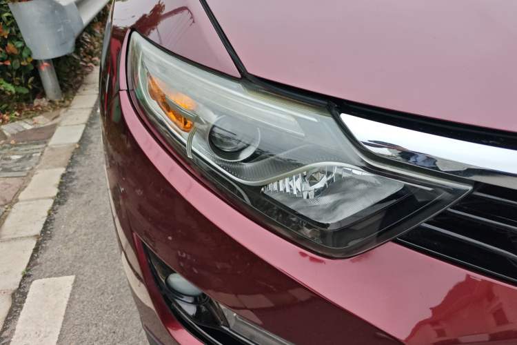 Used Soueast DX7 2018 1.5T Automatic Glory Edition Right Front Headlight