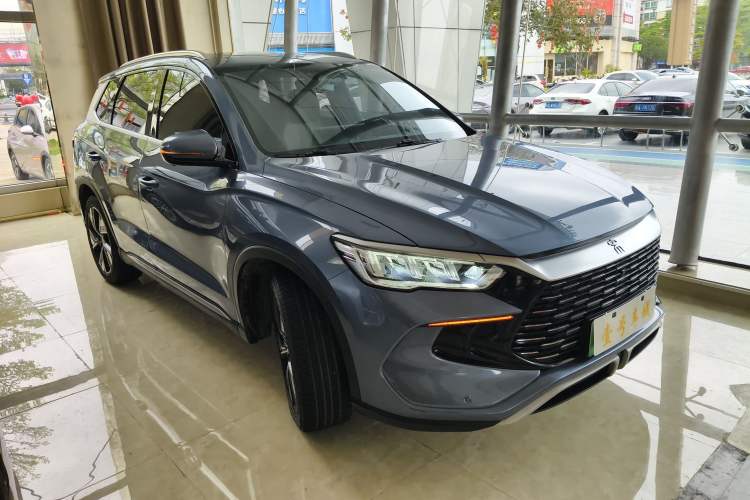 Used BYD Song Pro New Energy 2024 HONOR Edition DM-i 110KM Excellence Model Front Right 45 Deg