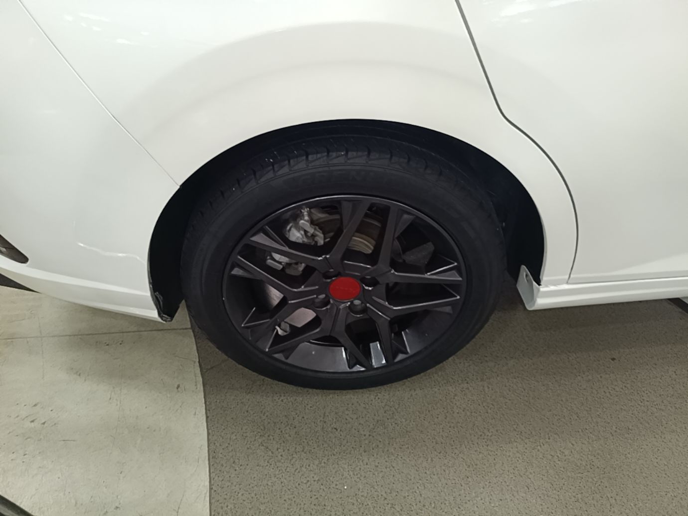 Dongfeng Aeolus Yixuan 2022 230T Automatic Adaptive-Beam Knight Edition — снимка 11