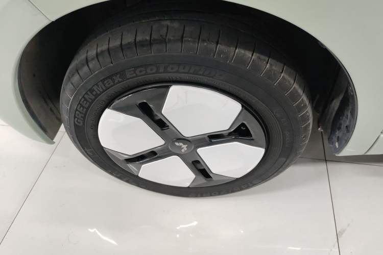 Used Wuling Hongguang MINIEV 2024 3rd Generation 215km Advanced Version
