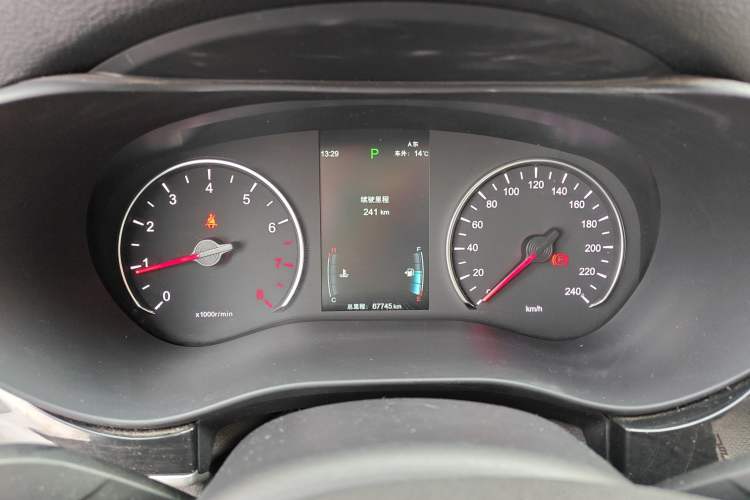 Used BYD Song MAX 2019 1.5T Automatic Smart Connect Ruiyi Sunroof Model 7 Seats China VI Standard