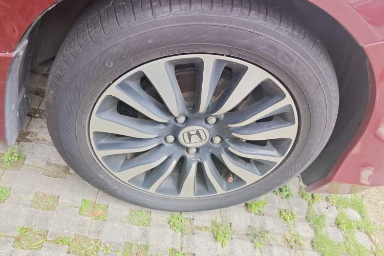 Used Honda Crider 2015 1.8L automatic luxury edition