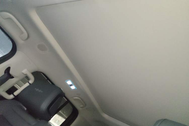 Used Formula Leopard 5 2023 Navigator Edition
