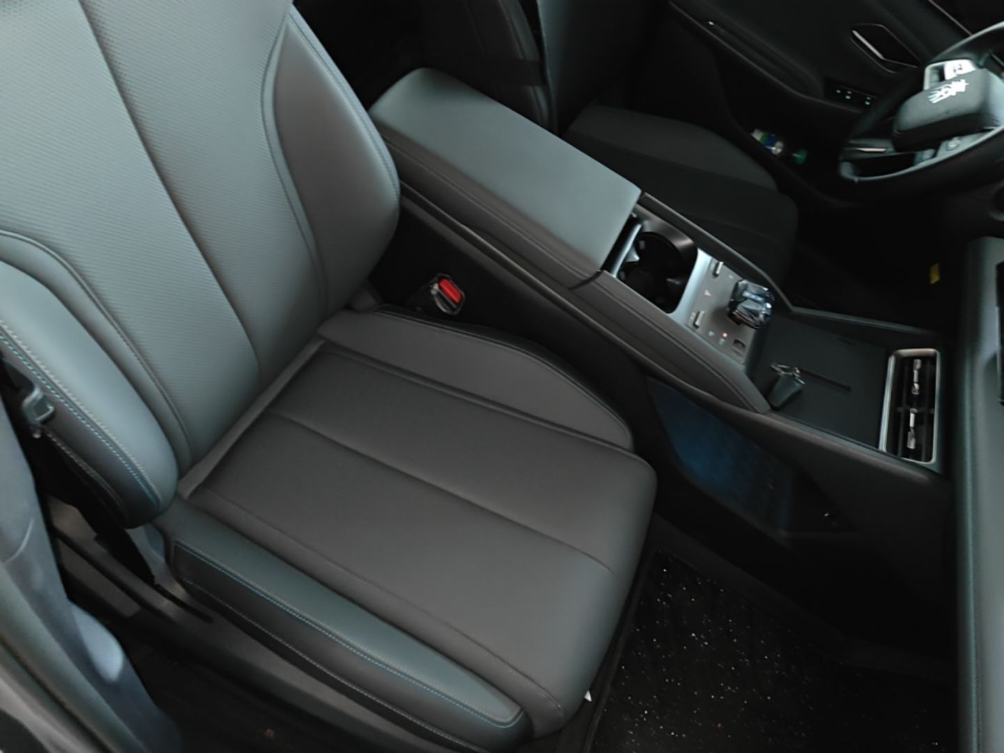 BYD Qin L 2024 DM-i 80KM Leading Model — снимка 19