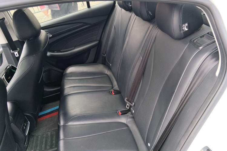 Used Roewe i5 2019 1.5L Automatic 4G Connected Langhao Edition
