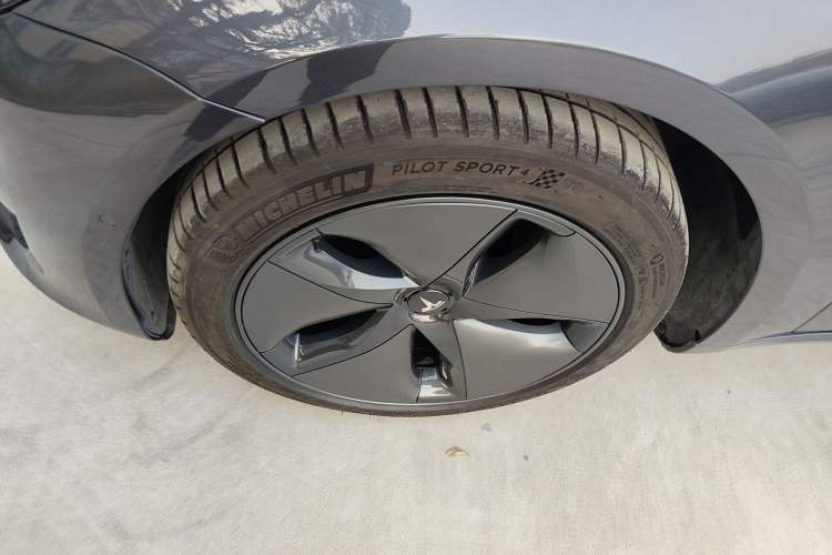 Used Tesla Model 3 2019 Standard Range Rear-Drive Upgraded Version