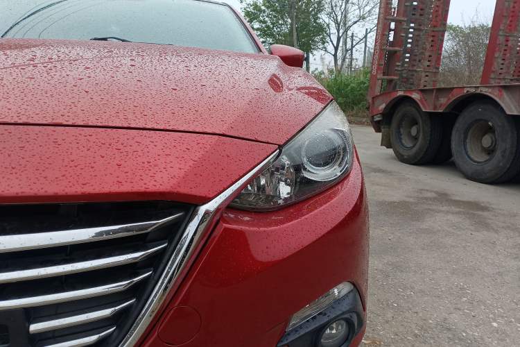 Used Mazda 3 Axela 2016 Hatchback 1.5L Automatic Comfort Model Left Front Headlight