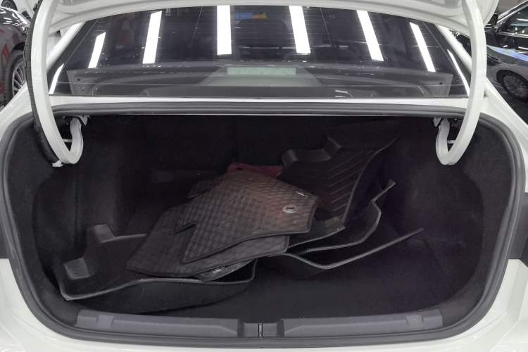 Used Volkswagen Lavida 2018 1.5L Automatic Comfort Edition China V Standard Trunk