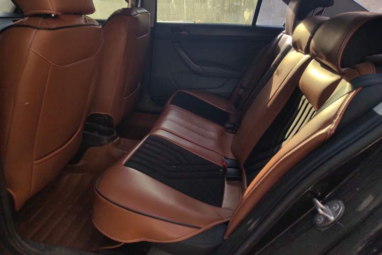 Used Volkswagen Santana 2015 1.6L Manual Fashion Edition Left Rear Seat