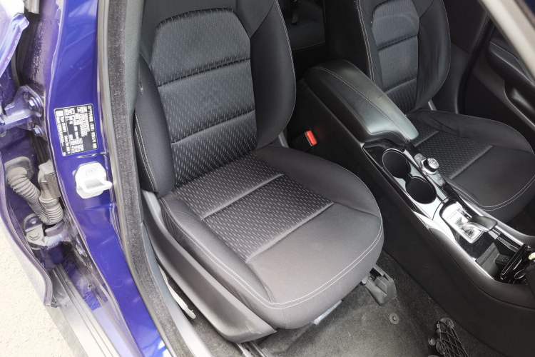 Used Infiniti QX30 2017 2.0T Four-Wheel Drive Fashion Edition Right Front Seat