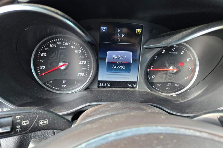 Used Mercedes-Benz GLC 2017 GLC 300 4MATIC Sport Edition Instrument Cluster