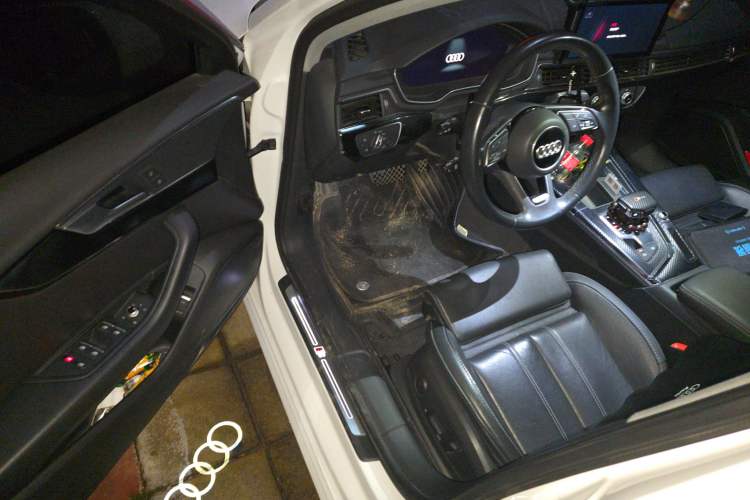 Used Audi A4L 2022 40 TFSI Fashion Dynamic Model
