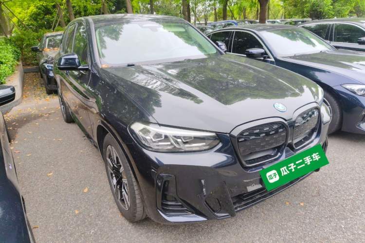 Used BMW iX3 2022 Leading Model Front Right 45 Deg