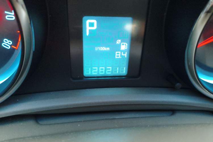 Used Buick GT 2013 GT 1.6L Automatic Fashion Edition Odometer Close Up