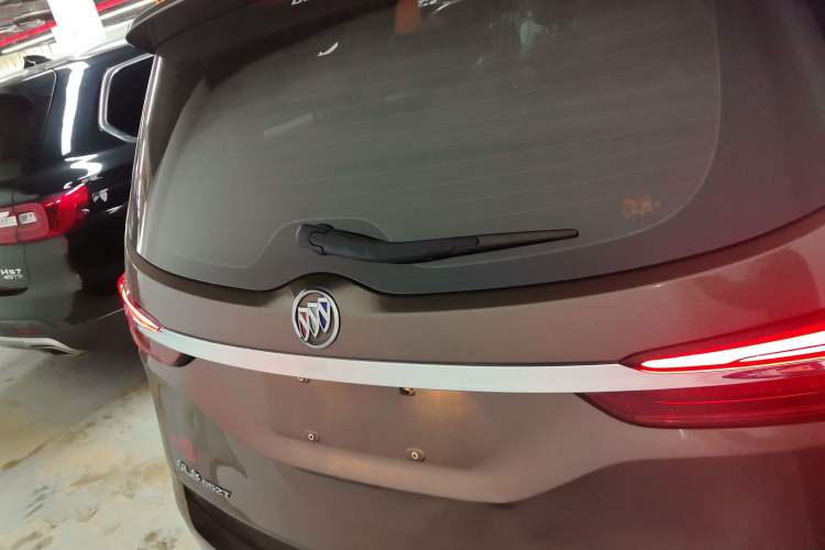 Used Buick GL8 2021 Land Cruiser Executive Class 652T Comfort Model