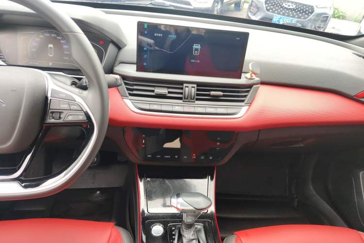 Used Dongfeng Aeolus Yixuan 2021 230T Automatic Zuiying Knight Edition Audio And AC Panel