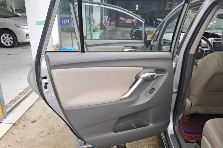 Used Toyota Verso 2015 180E CVT Crossover Edition
