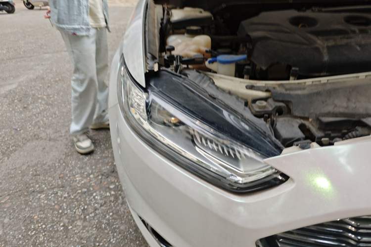 Used Ford Mondeo 2013 2.0L GTDi240 Flagship Edition
