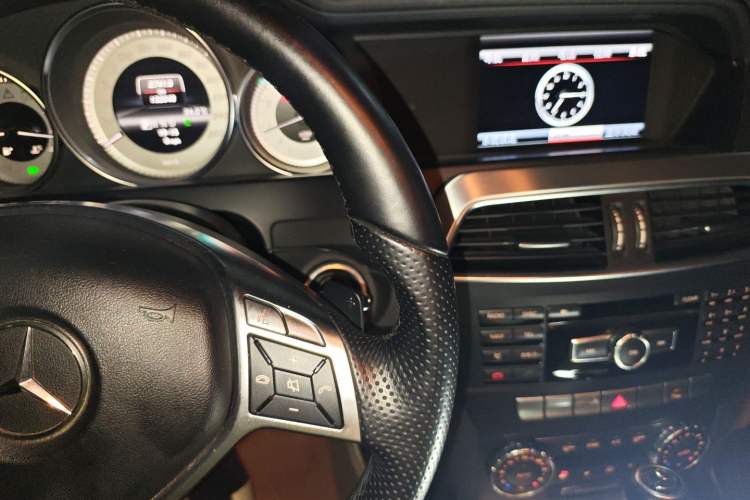 Used Mercedes-Benz C-Class 2011 C 200 Luxury Sport Touring Edition
