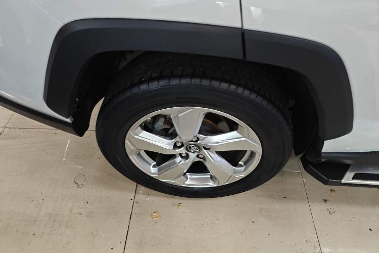 Used Toyota RAV4 2020 2.0L CVT Two-Wheel Drive Fashion Edition