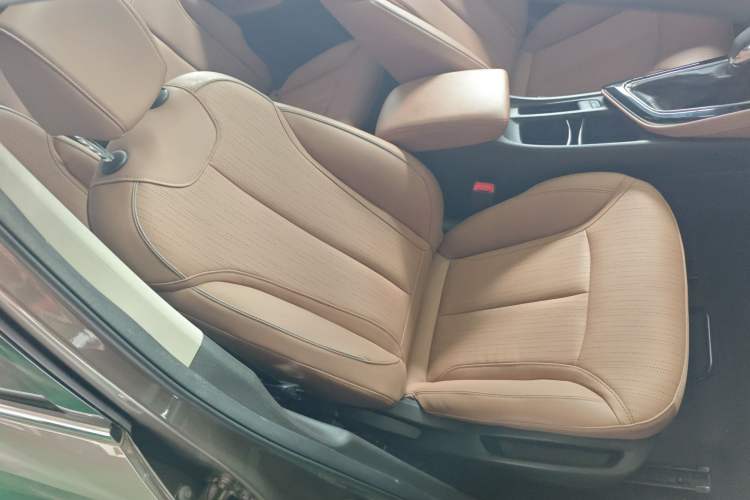 Used Buick GL6 2021 323T Mild Hybrid Connect Luxury Model
