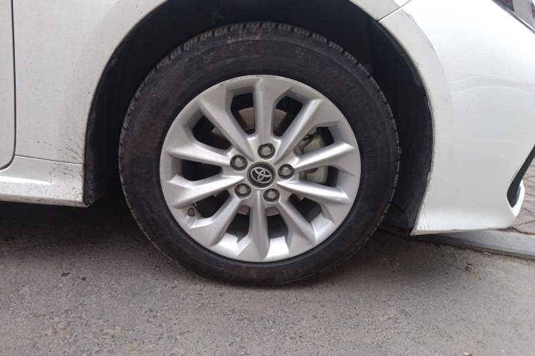 Used Toyota Corolla 2021 Dual-Motor 1.8L E-CVT Elite Edition Right Front Wheel Hub