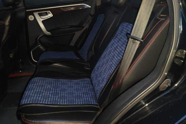 Used Geely Auto GX7 2013 2.0L Manual Elite Edition