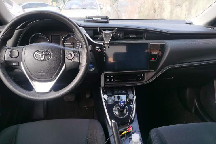 Used Toyota Levin Hybrid E+ 2019 1.8L PH GS E-CVT Elite Edition Center Console