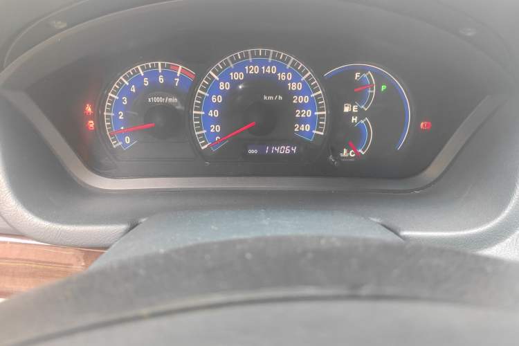 Used Mitsubishi Galant  Odometer Close Up