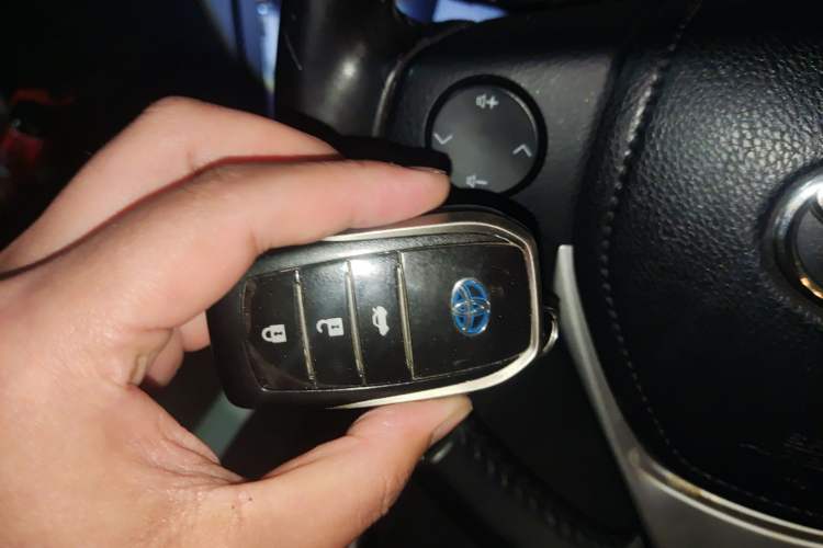 Used Toyota Corolla 2018 Dual-Engine 1.8L E-CVT Smart Edition