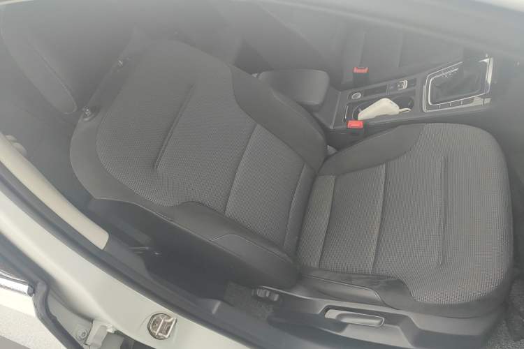 Used Volkswagen Golf 2018 1.6L Automatic Comfort Model Right Front Seat