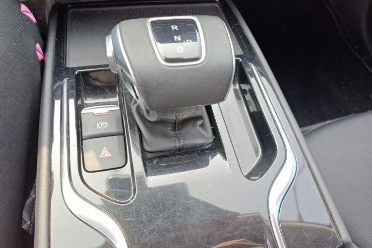 Used Hongqi E-QM5 2023 Revised Version Basic Travel Edition Gear Lever