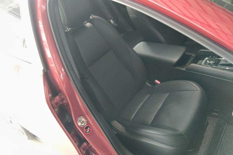 Used Mazda 3 Axela 2020 2.0L Automatic Zhiya Edition Right Front Seat