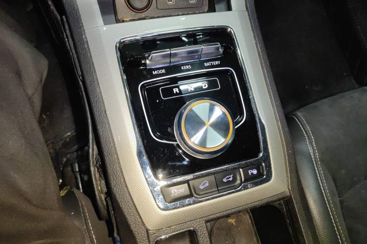 Used Roewe RX5 New Energy 2017 ERX5 EV400 Electric Internet Supreme Edition Gear Lever