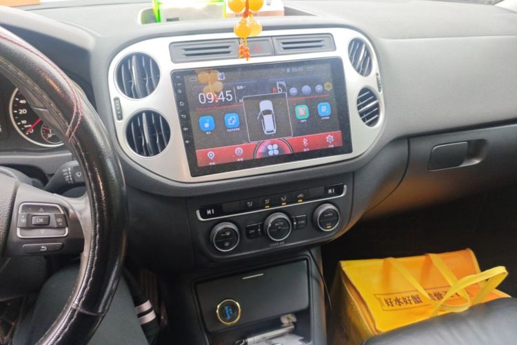 Used Volkswagen Tiguan 2016 280TSI Automatic Two-Wheel Drive Silk Road Comfort Edition Audio And AC Panel