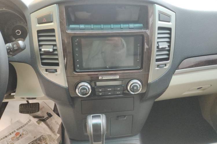 Used Mitsubishi Pajero 