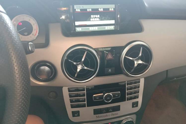 Used Mercedes-Benz GLK-Class 2013 Facelift GLK 300 4MATIC Fashion Edition
