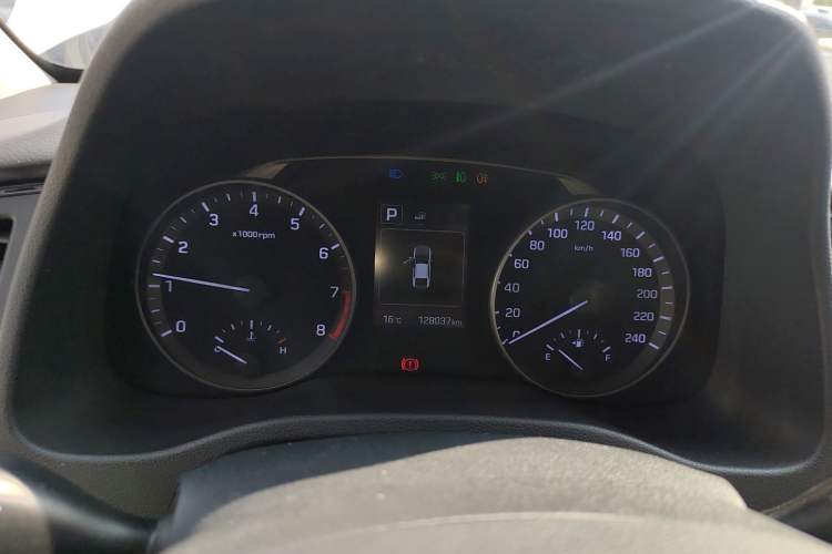 Used Hyundai Elantra (6th Generation / Lingdong) 2016 1.6L Automatic ZhiXuan – Elite Version Instrument Cluster