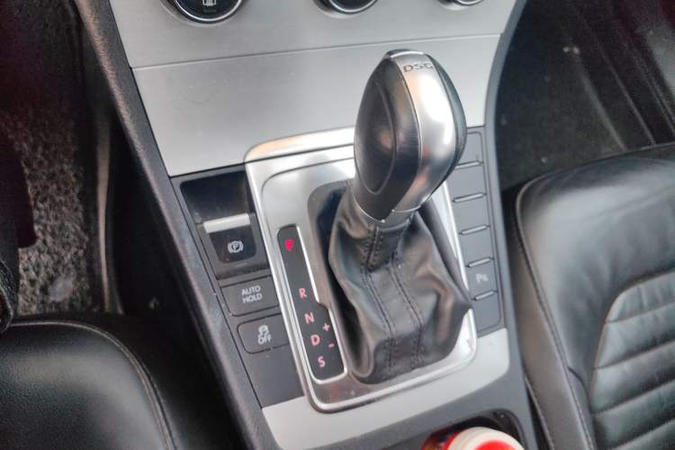 Used Volkswagen Magotan 2015 1.8TSI Luxury Model Gear Lever