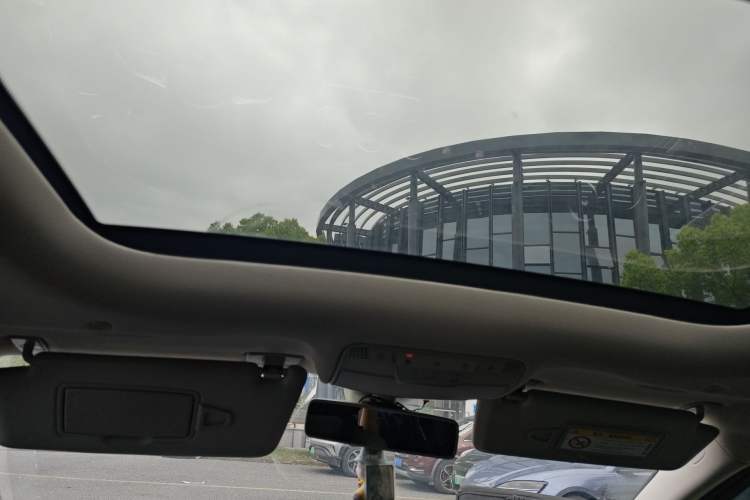 Used Mercedes-Benz C-Class 2020 Restyled C 260 L Sport Edition Headliner