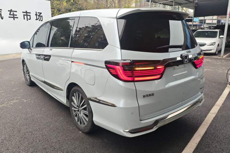 Used Honda Elysion 2024 2.0L eHEV Luxury Edition
