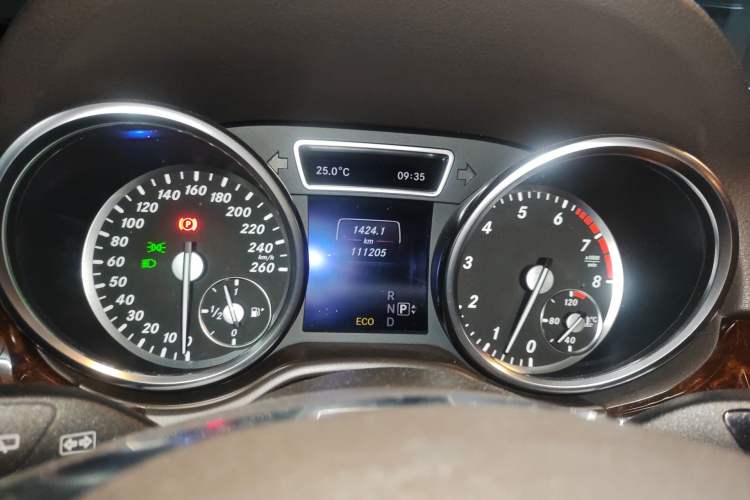 Used Mercedes-Benz M-Class 2014 ML 400 4MATIC Dynamic Model
