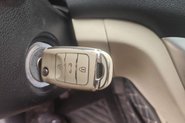 Used CHANGAN Eado 2015 1.6L Manual Luxury Model China IV Standard