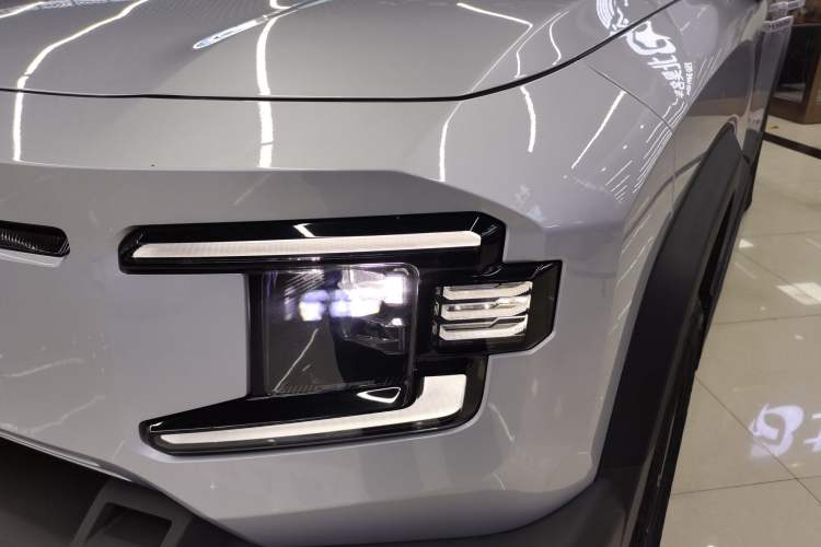 Used Deepal G318 2024 Four-Wheel-Drive Air Suspension Model
