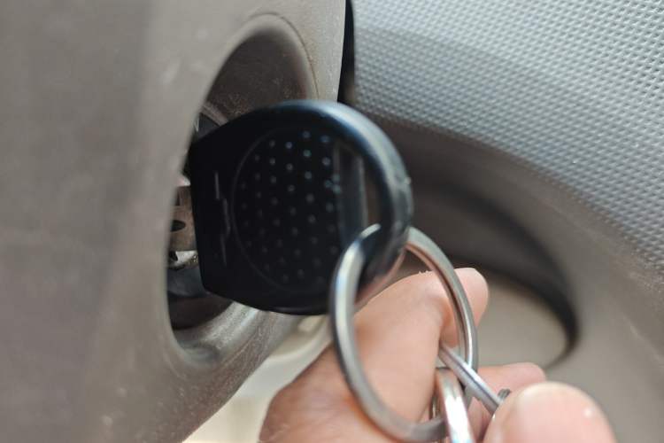 Used Chevrolet Sail 2013 Sedan 1.2L AMT Ideal Edition